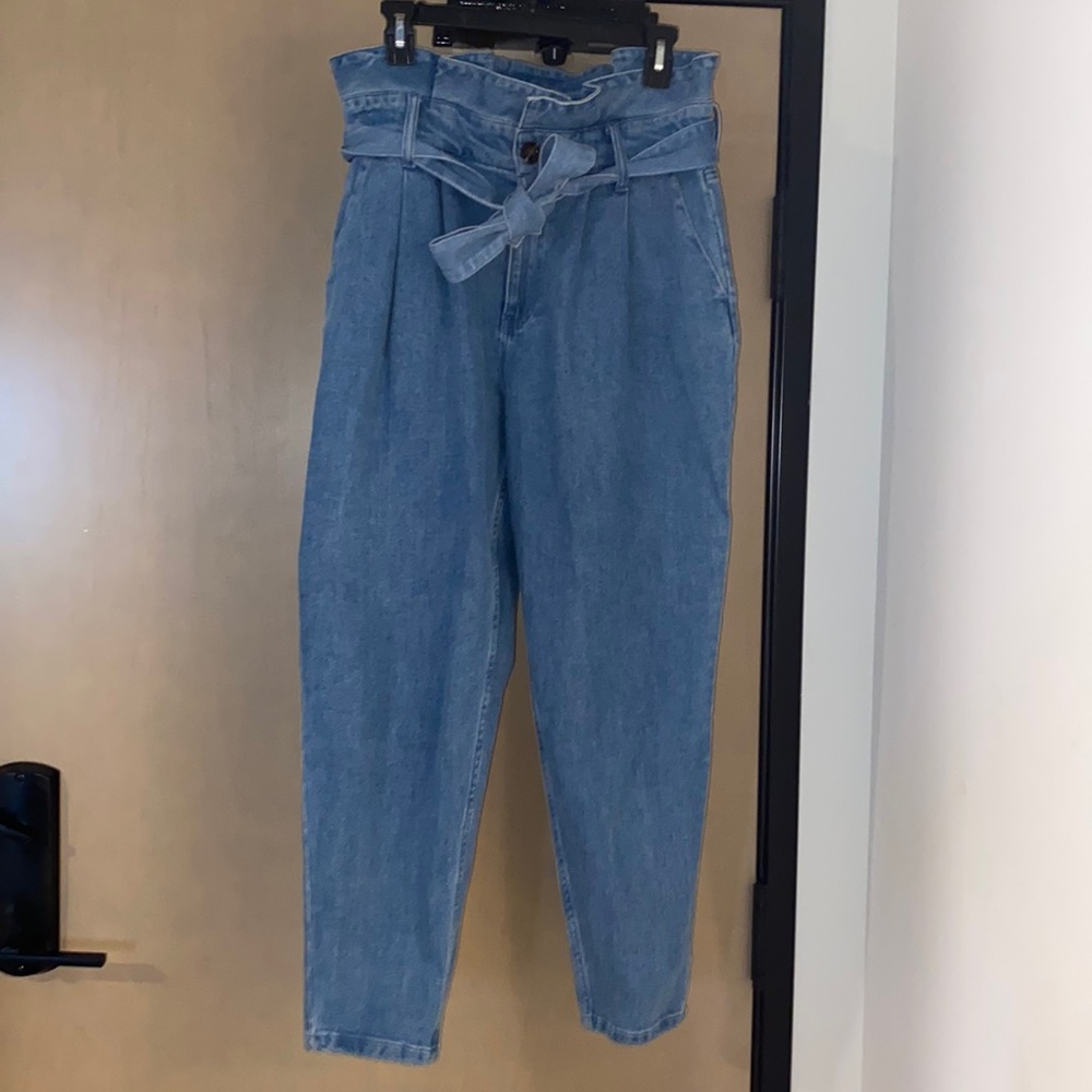 Cute worn one time paper bag denim pants!! SMOKE & PET FREE HOME!